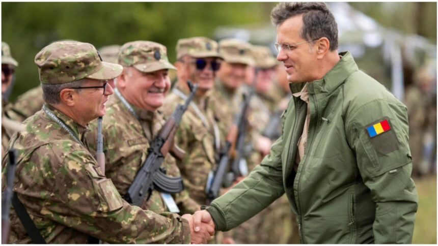 Încurajări pentru soldați: Moșteanu îndeamnă colegii să se dedice mai mult sportului 1 rezistul de la aparare da sfaturi de antrenor soldatilor mosteanu i as ruga pe colegii mei sa faca mai mult sport 68e12d9fe0c82