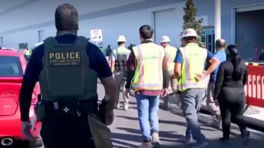 Români expulzați din SUA în timpul mandatului Trump: unii au fost trimiși direct la Penitenciarul Rahova 1 romani deportati din sua de administratia trump unii au ajuns direct in penitenciarul rahova 68de76a3541a3