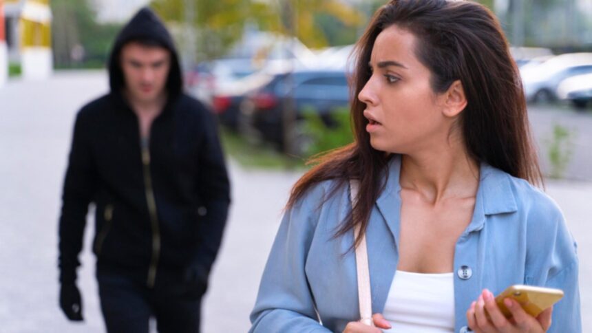 Incident șocant în Buzău: o farmacistă a fost victima unui atac cu cuțitul din partea iubitului, în plină zi 1 soc in buzau o farmacista atacata cu cutitul de amantul ei ziua in amiaza mare 68dcdfdd978b5