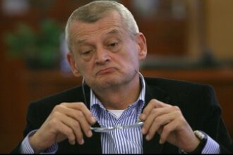 sorin oprescu va fi audiat luni in grecia fostul edil a fost retiut sambata in salonic 68e268da4cd38