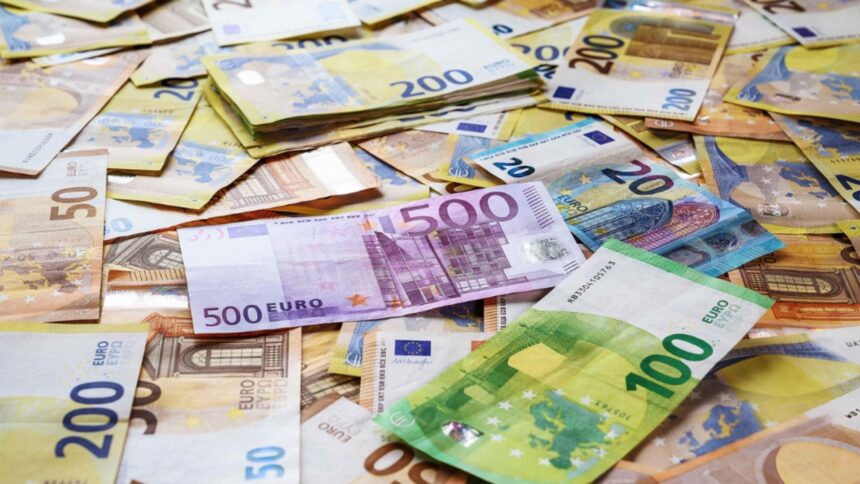 Țara UE care taxează profiturile băncilor pentru ajutoare 1 tara din ue care taxeaza profiturile uriase ale bancilor peste 5 miliarde euro destinate sprijinirii categoriilor vulnerabile 69009706c91f4