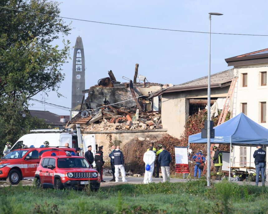 Trei ofițeri de poliție au murit în Italia în urma unei explozii la o locuință, în timpul unei evacuări 1 three police officers killed in italy after explosion at house during eviction 68ee2590bfd11
