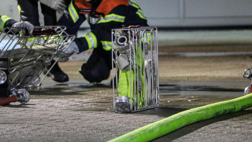 Incendiu devastator în Bangladesh: 16 vieți pierdute într-o fabrică de confecții 1 tragedie in bangladesh cel putin 16 morti intr un incendiu devastator la o fabrica de confectii 68ef669e07f26