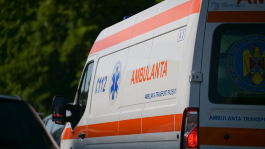 Tragedie pe DN 13: Un decedat și un rănit în urma unui accident între Brașov și Rupea 1 un mort si un ranit intr un accident produs pe dn 13 intre brasov si rupea 68de2cda9878e