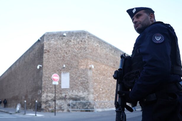 what can sarkozy expect in la sante prison and what has he taken with him 68f76e5026039