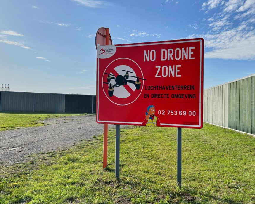 Belgia convoacă o întâlnire de securitate după zborurile de drone 1 belgium to hold security meeting after drone sightings at airports and military bases 690c496ae9aba