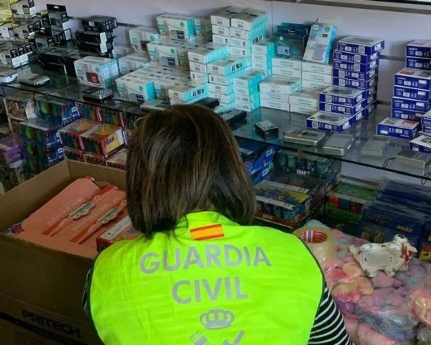 Europol confiscă 8 milioane de jucării false înainte de Crăciun 1 europol seizes 8m fake and harmful toys in pre christmas crackdown 69292e25a3730