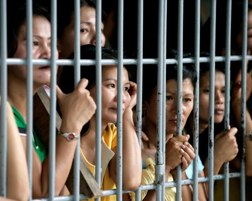 Crisis alert: numărul femeilor în închisori se apropie de un milion 1 experts warn of global crisis as number of women in prison nears one million 69298f8b4bd51