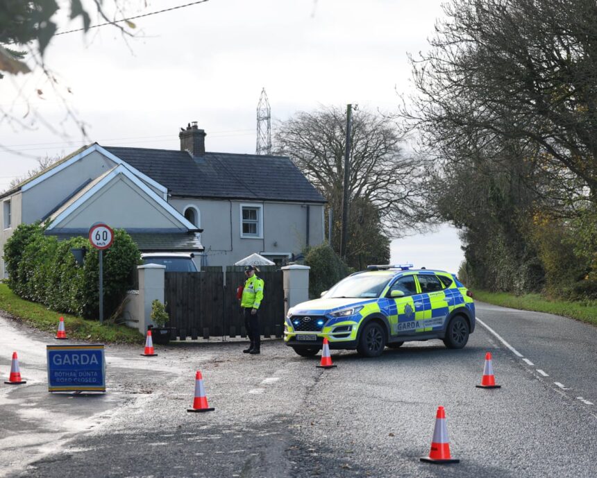 Accident rutier în County Louth: cinci morți, trei răniți 1 five people killed and three injured in car crash in county louth ireland 6919eb3d585af