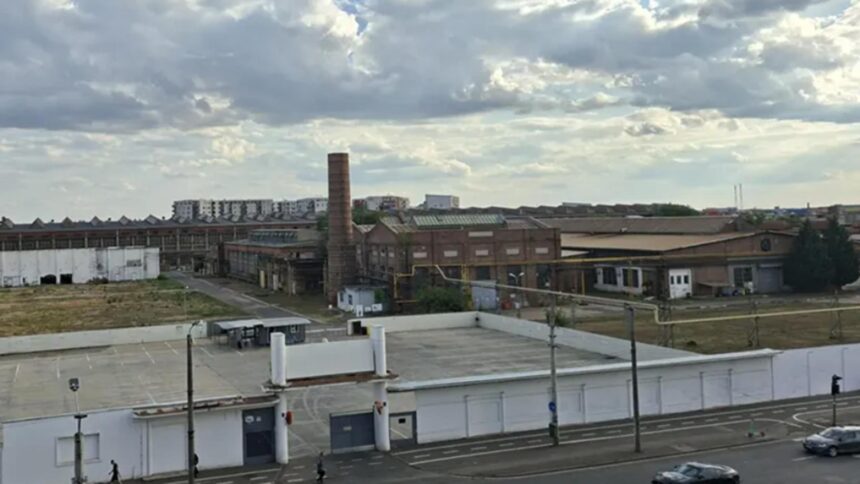 Fosta fabrică Astra Arad se transformă într-un complex comercial 1 fosta fabrica astra arad dispare si fizic primaria a emis aviz de urbanism primul pas spre transformarea intr un complex comercial si imobiliar 6922c6a29c3a3