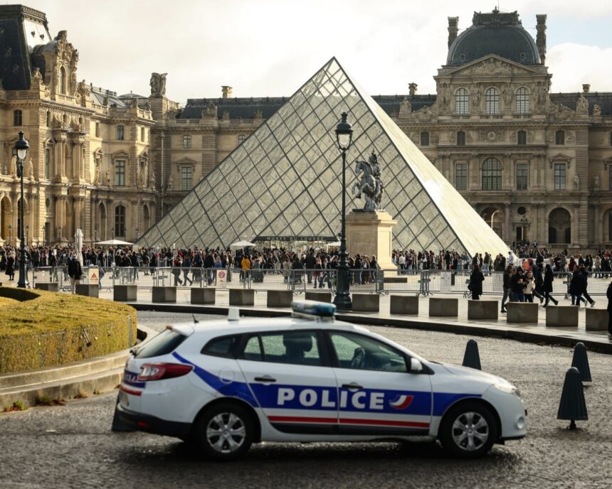 Patru noi arestări în cazul jafului de la Louvre 1 four more people arrested in connection with louvre heist 6925c190a9516