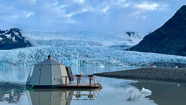 Cabana plutitoare din Groenlanda, o evadare unică 1 galerie foto o bijuterie ascunsa in groenlanda de est cabana plutitoare care ofera experienta unei evadari complete 691c0d842092c
