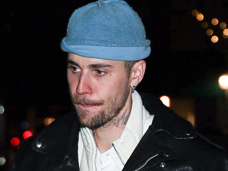 justin bieber hurts ribs in electric skateboard fail 691a689112a28