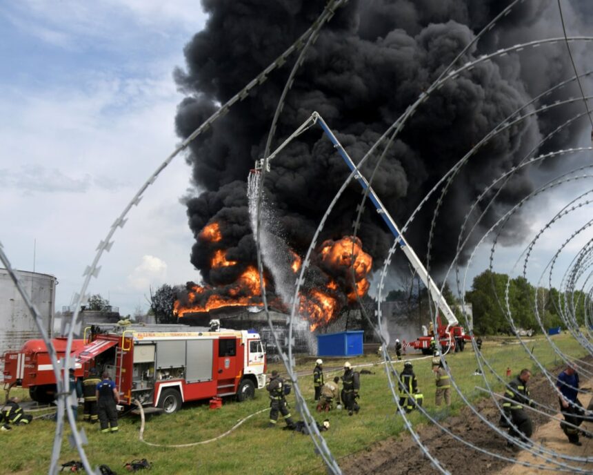 Moscova adoptă legi pentru întărirea apărării în fața Ucrainei 1 moscow passes laws to boost defences against ukrainian strikes 691d80c1ed507