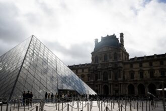 new blow for louvre as structural problem forces gallery closure 691b647dcdee3