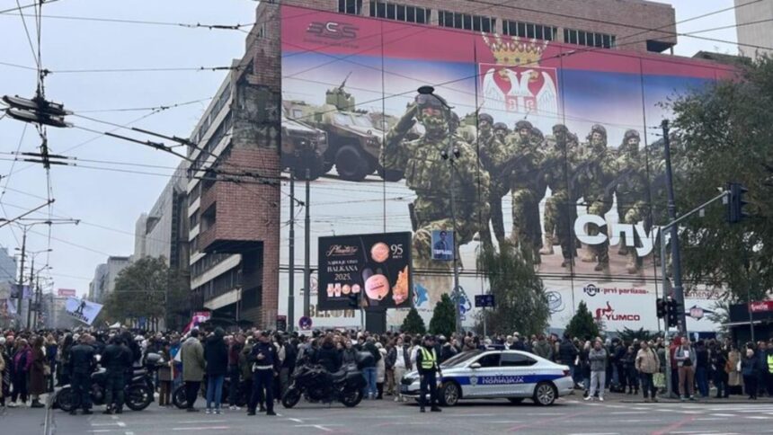 Proteste în Serbia împotriva legii lui Kusher 1 proteste masive in serbia impotriva legii care faciliteaza proiectul imobiliar al lui jared kushner ginerele lui donald trump 6913744411d77