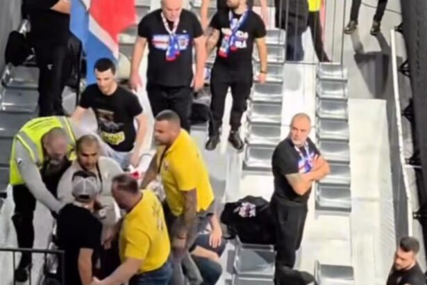 scandal pe terenul de fotbal suporteri acuzati ca au fost batuti si sechestrati de agentii de paza 69177d662abe6