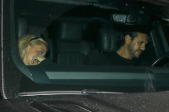 sydney sweeney reunites with ex jonathan davino after dinner in los angeles 690791292b3c8