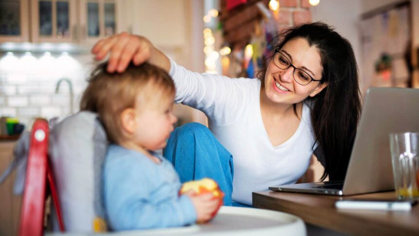 Obiceiuri simple pentru mamele care echilibrează viața 1 the art of being a working mom 10 simple habits of moms who make peace with doing just enough 69286f5e40fa4