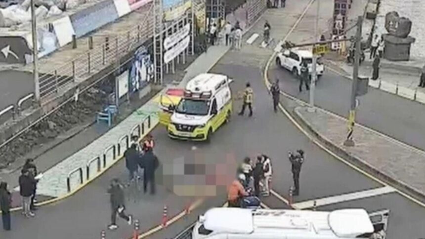 Accident mortal la terminalul de feribot: trei decese 1 trei oameni si au pierdut viata dupa ce o camioneta a intrat in plin in pietoni la un terminal de feribot 6924a8fd0c091