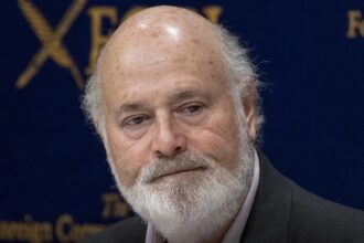 2 people found dead at rob reiners los angeles home 693f70f3601f4