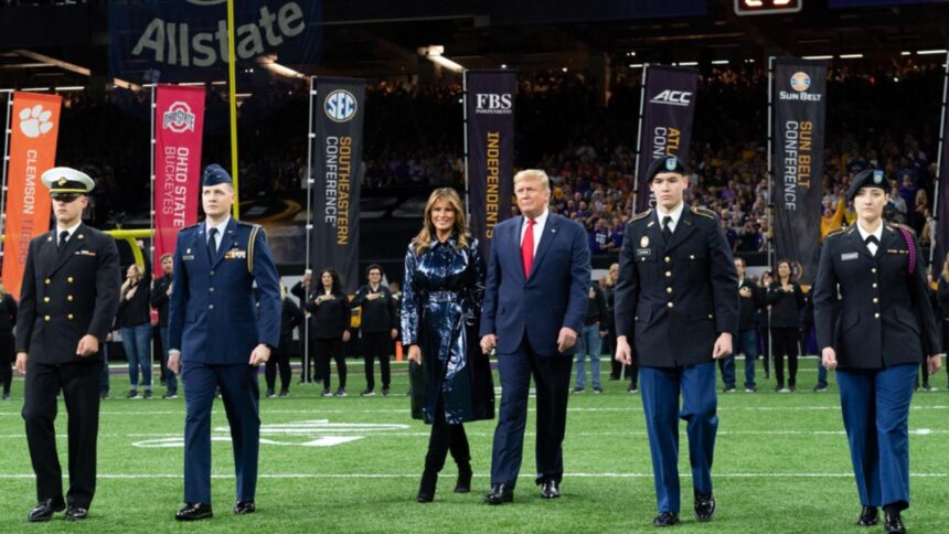 Donald Trump, prezent la tragerea la sorți a Cupei Mondiale 1 donald trump va fi prezent la tragerea la sorti pentru cupa mondiala de fotbal din sua canada si mexic 692ed146638bd