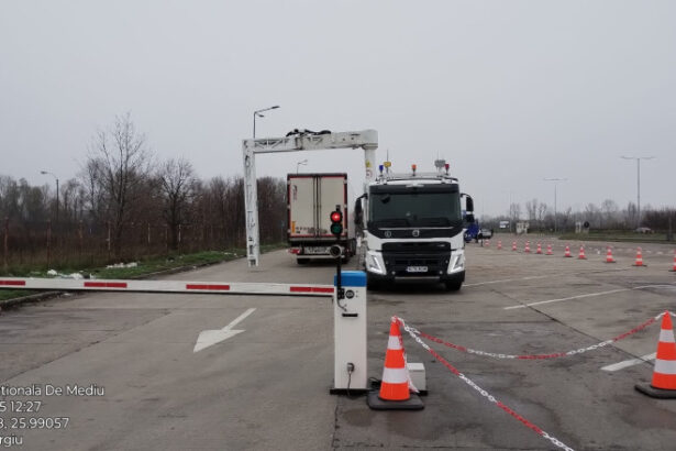 foto garda de mediu a testat noul scaner mobil cu raze x in apropierea frontierei a verificat camioane de marfa inclusiv pentru radiatii 69440b14d6433