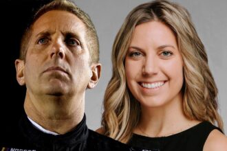 greg biffles holiday card arrives in mail after family dies in plane crash 694b4b158adc3