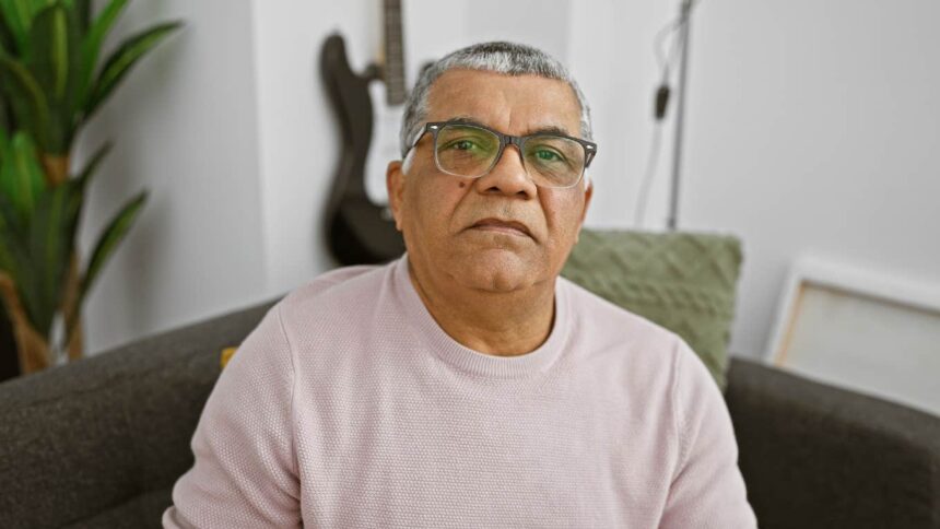 11 obiceiuri ciudate care arată că tatăl tău se simte singur 1 if your dad has these 11 odd habits hes more lonely than he admits 694949918a079