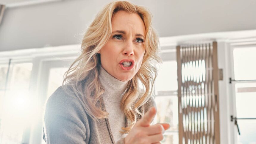 Părinții care folosesc aceste 11 expresii pot fi toxici 1 if your parents use these 11 phrases theyre likely not very good people 6930583aeb805