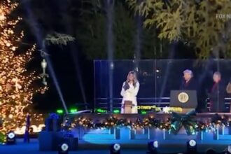 melania trump a aprins bradul de craciun imagini senzationale 6932f60fdd51c