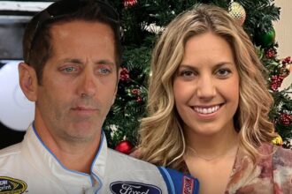 nascar greg biffles wife texted mom were in trouble moments before plane crash 6944b12055d26