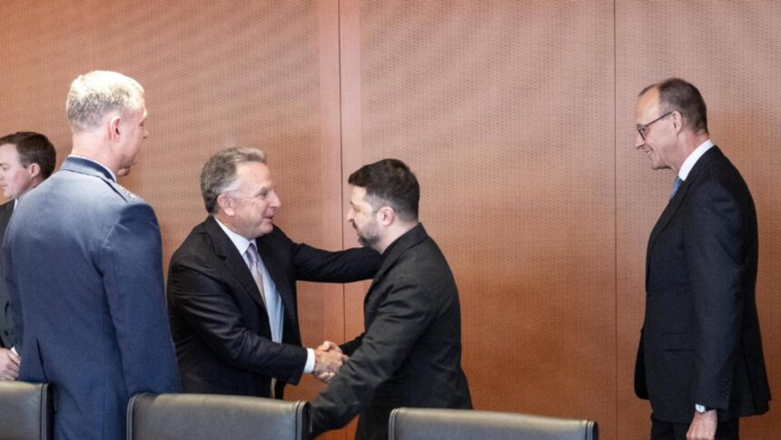 Zelenski refuză cedările teritoriale în negocierile cu Trump 1 negocierile dintre zelenski si trimisii lui trump s au incheiat fara a se ajunge la un acord kievul nu accepta cedarile teritoriale propuse surse 694030d69f674