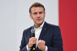 no mistrust between europe and us over ukraine macron says 6932dccd24e64