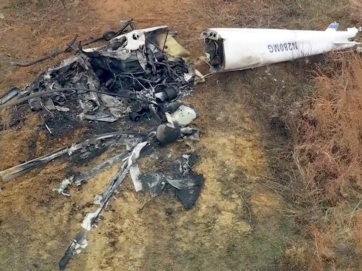 one person killed another injured in new jersey helicopter crash 6951b8427a0ea