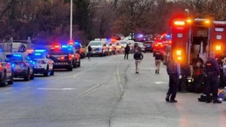 Polițist ucis într-un atac armat în SUA 1 politist ucis intr un atac armat la o cladire de inmatriculari din sua 694c2a5d6f4ba