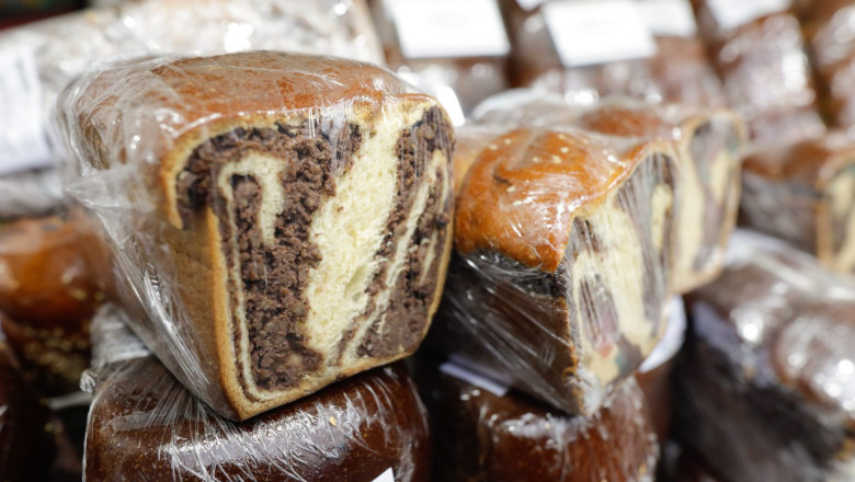 ROMPAN: 7 milioane de cozonaci produși în sărbători 1 rompan peste 7 milioane de cozonaci vor fi produsi in comert in perioada sarbatorilor cu cat se maresc preturile 694787e2356b8