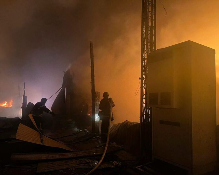 Rusia atacă Ucraina în timp ce negocierile de la Miami avansează 1 russia launches attacks across ukraine as miami peace talks continue 69341487441a7