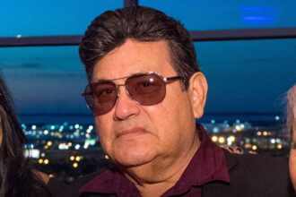 selena quintanillas dad abraham dead 693d885a540fe