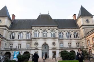 uk aims to secure agreement to rejoin erasmus student exchange scheme 692e3f88373c9