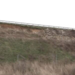 video alunecari de teren pe drumul expres craiova pitesti dupa valul de ploi pamantul a luat o la vale in mai multe zone 6936a6047263d