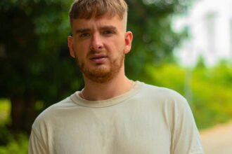 you can spot a man who was raised by a bad dad by these 11 pretty obvious behaviors 694aef79e2758