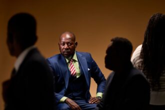 you sneak in and hope you make it back the sudanese volunteers risking it all to bring care to millions 694d290ddbf11