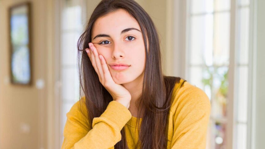 Responsabilitățile așteptate de la fiicele cele mari 1 11 everyday things eldest daughters were expected to handle on their own 695d7fa57e22d