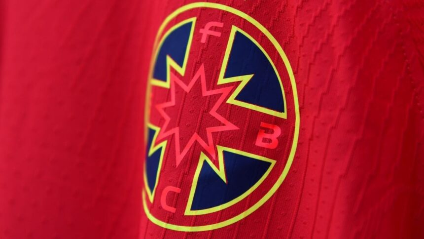 A semnat cu FCSB, refuzând oferte mai mari 1 a refuzat toate ofertele si a semnat cu fcsb chiar daca erau mai multi bani 697792c80e82d