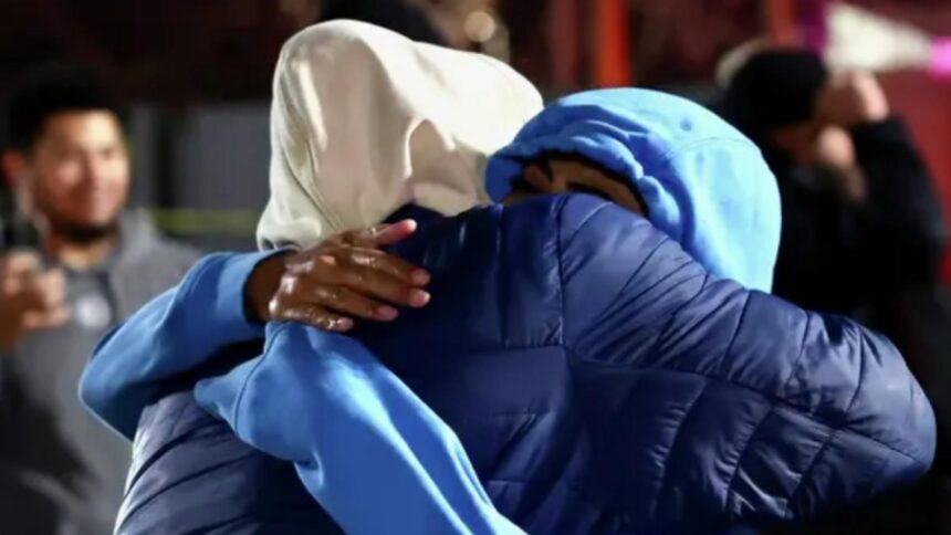 Atac armat la o biserică din SUA: doi morți și șase răniți 1 atac armat la o biserica din sua doi oameni au murit si alti sase au fost raniti oamenii plangeau tipau si se certau 695f76e2d871b