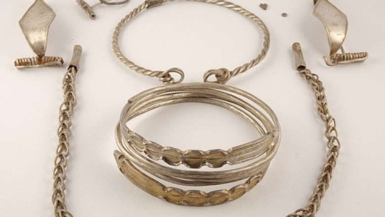 bunurile din patrimoniul romaniei vor putea fi scoase din tara doar temporar cine si in ce conditii le poate folosi 697cba97c00ea