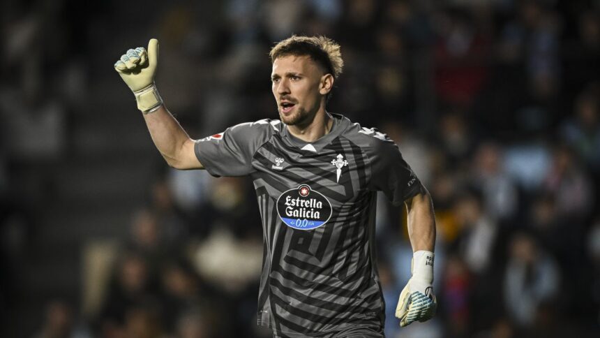 Ionuț Radu, rival pentru titlul de cel mai bun portar din La Liga 1 capitolul crucial la care ionut radu il intrece pe courtois romanul se lupta pentru a fi cel mai bun portar din la liga 697386b24a4c5