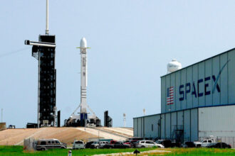 consolidarea imperiului musk spacex ar lua in considerare o fuziune cu tesla sau xai 697d90cda6eec