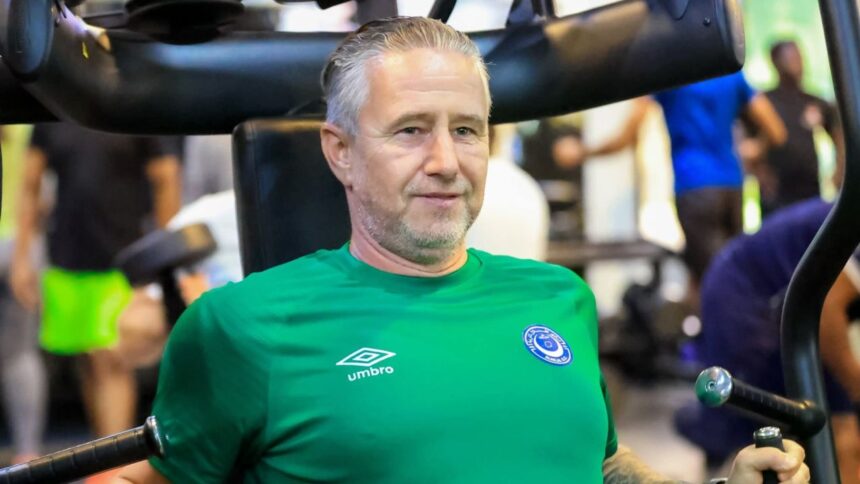 Reghecampf: starul său strălucește în Champions League 1 diamantul lui reghecampf starul sau pe val in champions league comparat cu un colos al fotbalului mondial 697ba48dd3363